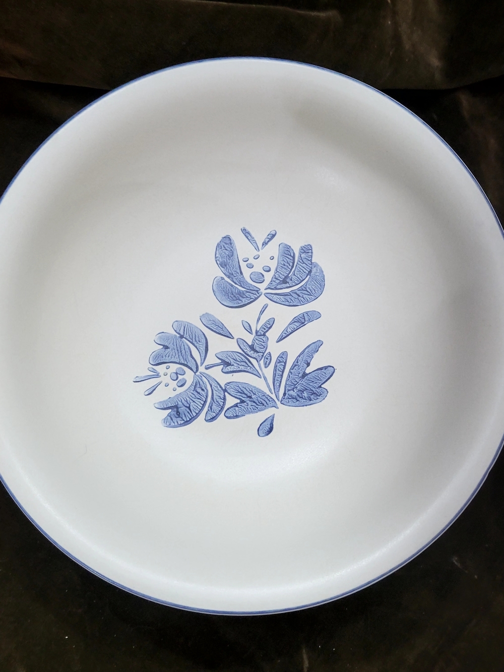Pfaltzgraph White Ceramic Serving Bowl - Yorktowne Classic Dining Style